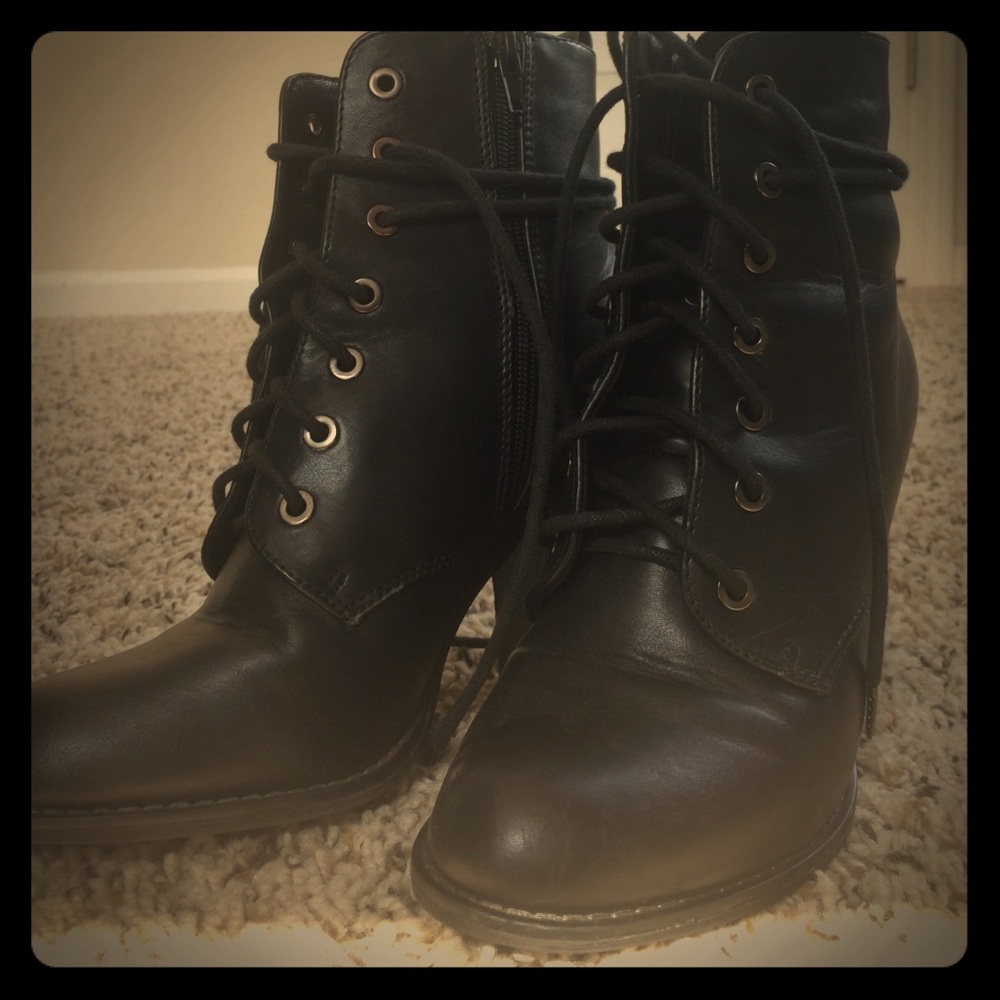 6 inch heel black boots